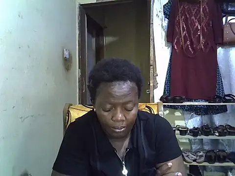 Ebonyceline live sex cam