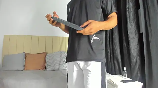 jake_brownn1's cam snapshot