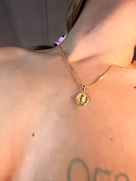 AngelBlushXXX's cam snapshot