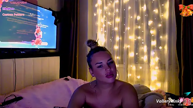 VelleryKinky live sex cam