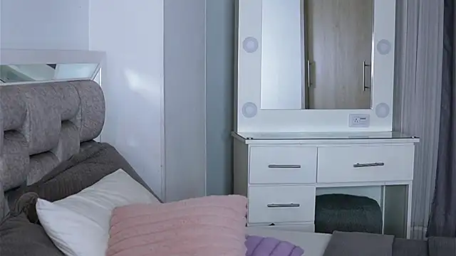 Camilaa_bueno live sex cam