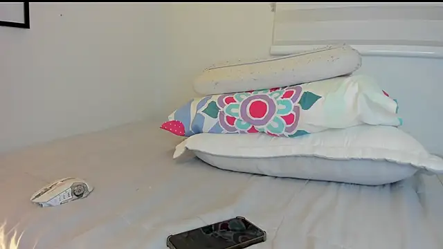 Annie_Velas_ live sex cam