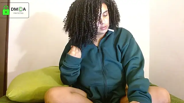 amantinaBOOBS's cam snapshot