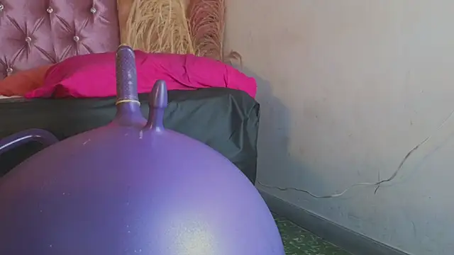 KARINAJTORRES's cam snapshot