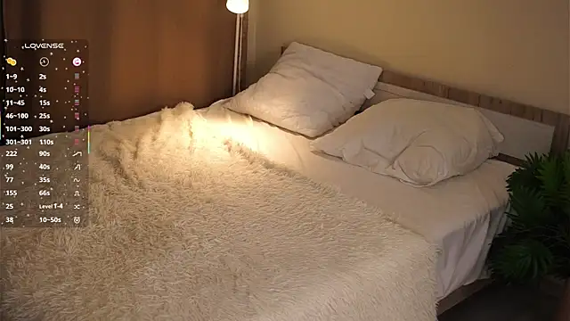 DejaMervis live sex cam