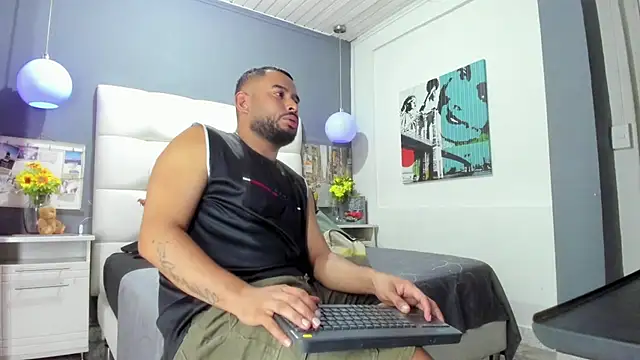 THIAGOXBIG live sex cam