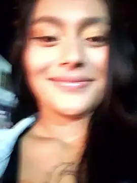 Naomism-- live sex cam