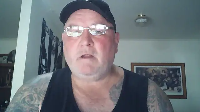 KINKYBLUEYES69's cam snapshot