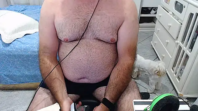 MysterBearMG live sex cam