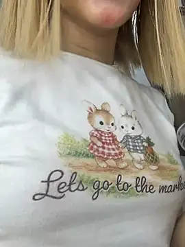 SweetBunnyGF live sex cam