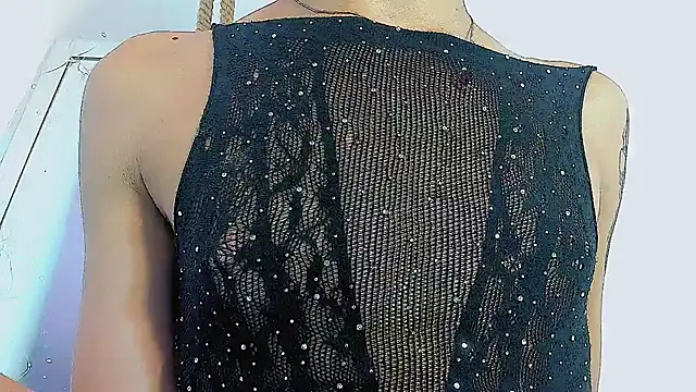 Miss-Saraii live sex cam