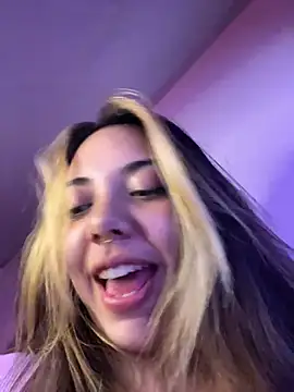 Paulette_Blanche's cam snapshot