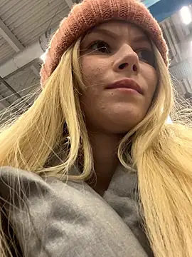 katty_cutey's cam snapshot