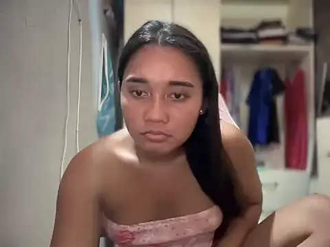 asian_cumstarrhian live sex cam