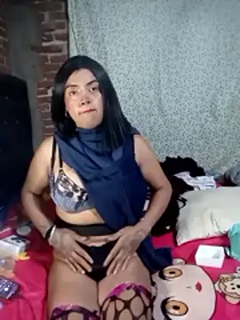 yovana13 live sex cam