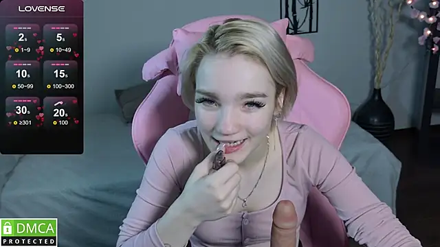 Megan_Lora's cam snapshot