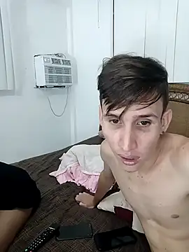 Milfvalesk live sex cam