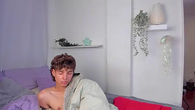 santy-kitty live sex cam