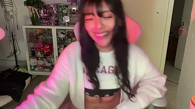 kaithra live sex cam