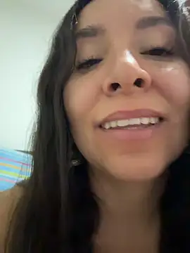 emely_sexx20's cam snapshot