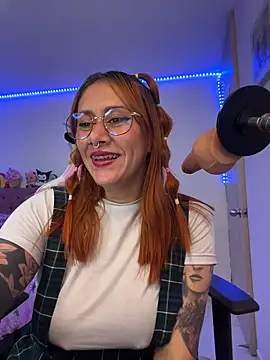 Luna_Paris_'s cam snapshot