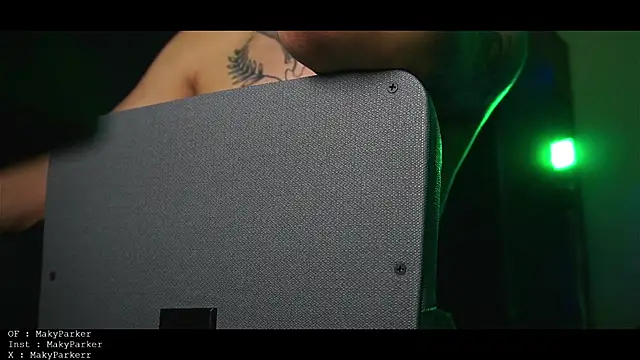 AlphaMasterXxx live sex cam