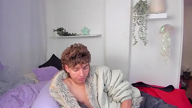 santy-kitty live sex cam