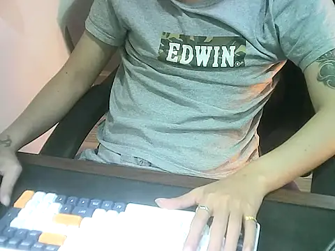 Ryan67533 live sex cam