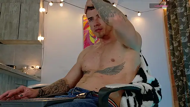 Ryannblue07 live sex cam