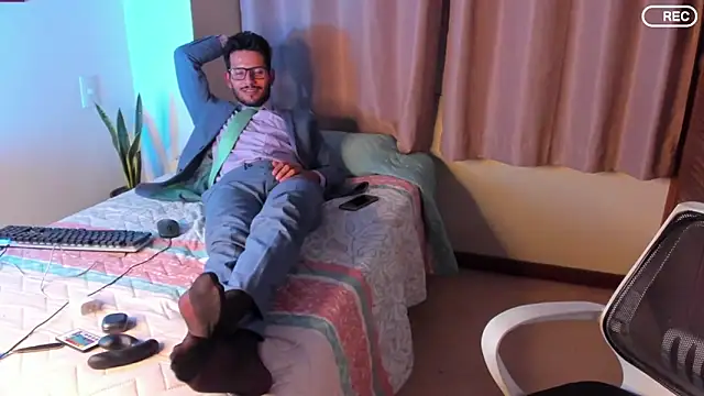 Nicholasrodrii live sex cam