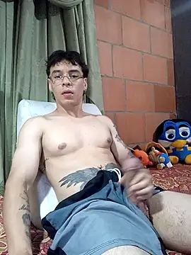 zoldick_huge's cam snapshot