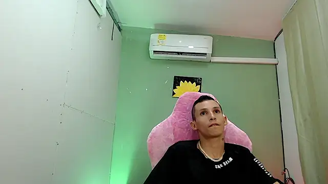 The_BDSM_boys's cam snapshot