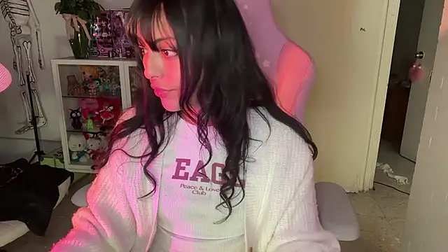 kaithra live sex cam