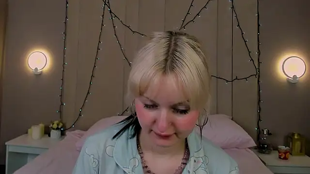 AdeleSilvy's cam snapshot