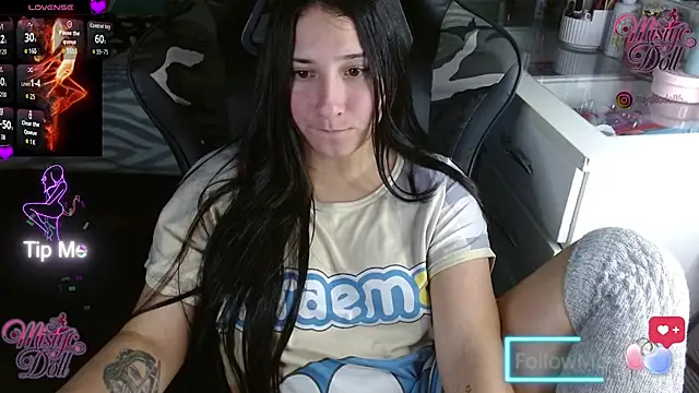 Mysticdooll69's cam snapshot