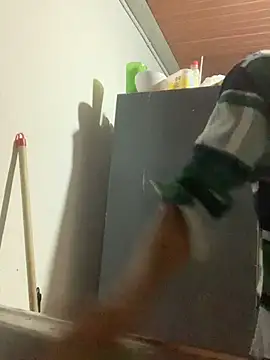 Salomon_koude live sex cam