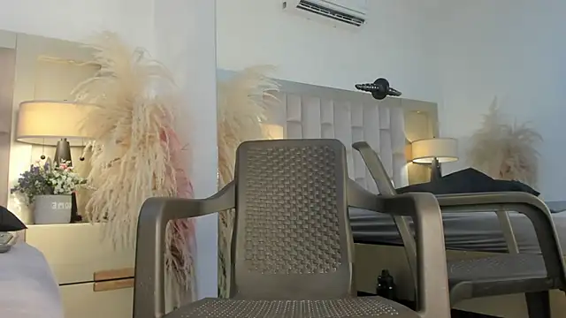 lucaaray live sex cam