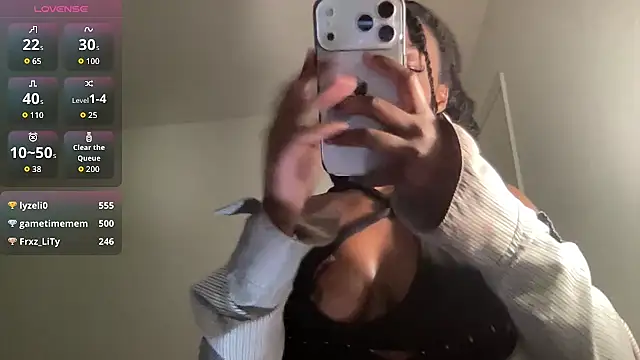 maskedgirl5005's cam snapshot