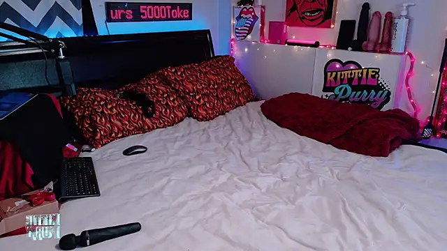 KittiePurry69's cam snapshot