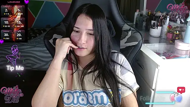 Mysticdooll69's cam snapshot