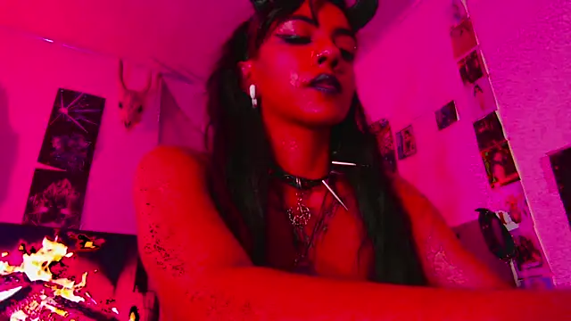 agathaaiko6's cam snapshot