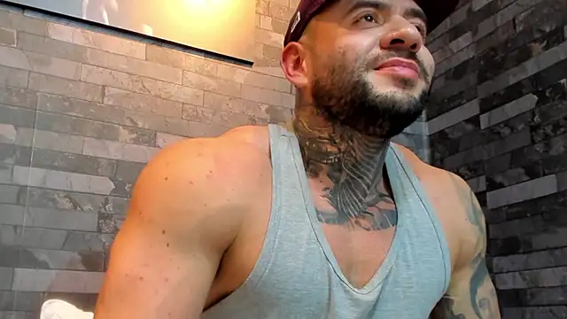 BruceDallas live sex cam