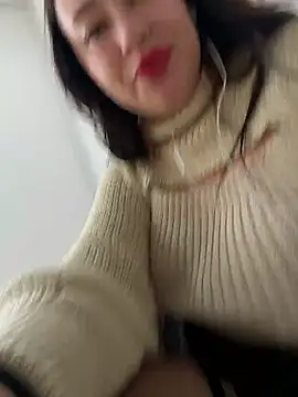 AndreaMood live sex cam