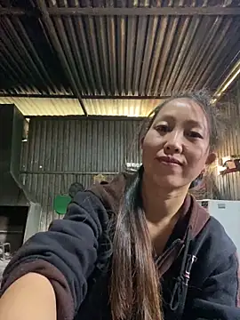 Huong-Ly's cam snapshot