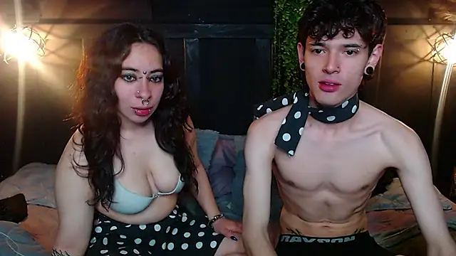 moonandzuko's cam snapshot