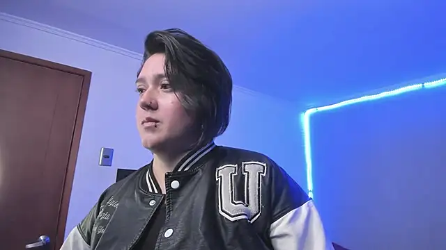 Zoe_hero's cam snapshot