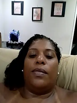 Maliaebonyfetish's cam snapshot