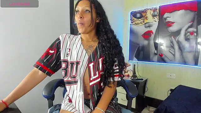 ashley-17's cam snapshot