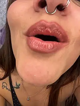 Linda_Bellucci's cam snapshot