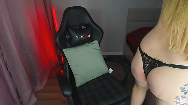 MilanaJune's cam snapshot